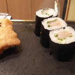鮨 こうづま - 南関揚げのいなり  白身（ヒラメ）の細巻き