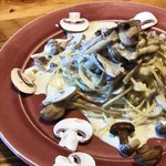 『超大份蘑菇&奶油』意大利面