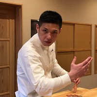 鮨 十兵衛 - 切れのあるポーズのご主人（笑）