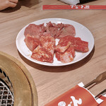 Kokusangyuu Yakiniku Kuidon - 