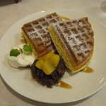 UCCカフェメルカード - 料理写真:栗と小豆のワッフル