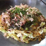 やまちゃん - 肉玉そばイカエビ入りそばW 850円