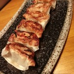 餃子酒場 たまりや - 