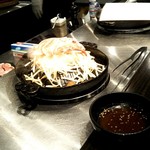 炭焼き成吉思汗 いし田 - マトンロール遠景