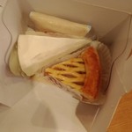 アマンダコーヒーズ - レアチーズケーキ、アップルパイ