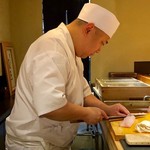 すし 喜邑 - 魚を輝かせ、心掴む熟成師