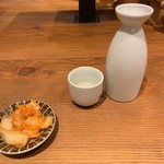 Namba Sennichi Mae Kamatake Udon - 日本酒１合（蔵物語）燗