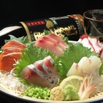 Assortment of five types of sashimi