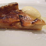 レストラン コバヤシ - 紅玉のタルト　ヴァニラアイスクリーム添え