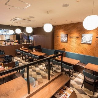 お子様椅子ご用意しております♪ベビーカーでも楽々入店◎ママ会にもおすすめ☆