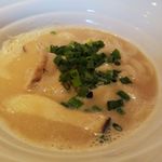 エーピージー カフェ - うどんランチ（今週のおうどん：豚肉と木の子の豆乳だし）