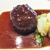 神田 雲林 - 獅子頭：上海風の大きな肉団子の醤油煮込み