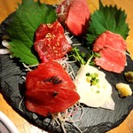 酒肴 北斎 - 肉刺し盛り合わせ