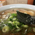 支那そば あおば - 青ネギに海苔