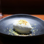 TACUBO - ミルクのジェラート、 ピスタチオ 88年マルサラ酒