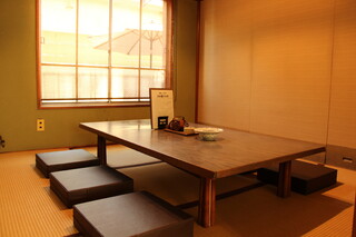 Shizuka - ２Ｆ座敷（６名個室×２部屋）２部屋繋げて１２名個室としてもご利用いただけます。
