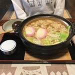 やま正 - 妻の鍋焼きうどん。錦爽鳥の出汁が効いて美味い！