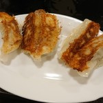 居酒屋すずらん - 焼き餃子