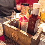 The shakespeare New York City - コンディメンツ。