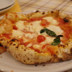 Pizzeria Bella Napoli - マルゲリータ・コン・ヨシダ