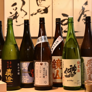 季節に合わせた日本酒も揃えております。