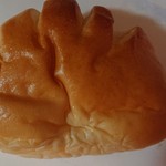コミネベーカリーパン工房こみね - クリームパン 120円