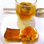 メゾン ドゥ アッシュ - (Christmas)カリフラワーのムースコンソメジュレキャビアのアクセント