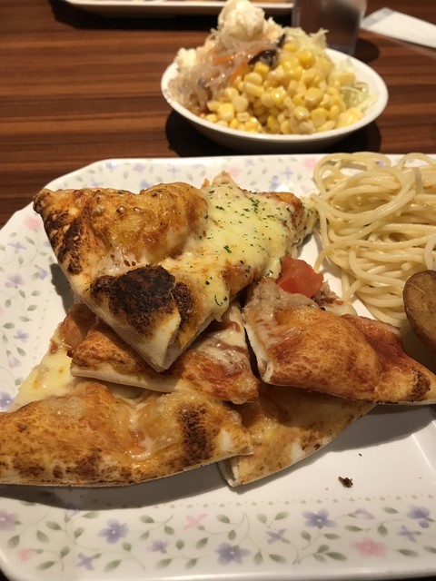 多くを望んではいけない By 必殺試食人 閉店 シェーキーズ 心斎橋南店 心斎橋南店 大阪難波 ピザ 食べログ