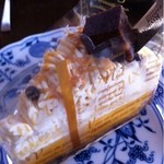 スイーツ工房 リヴィエール - かぼちゃキャラメルタルト
      