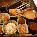 貯水池 鳥山 - 麦とろ定食　￥1,000