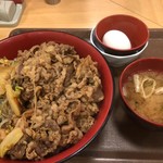 Sukiya - 牛すき焼き丼 720円   たまごセット 120円
                        牛すき肉2倍盛 200円