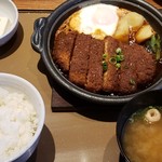 Yayoi Ken - 味噌かつ煮定食