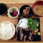 Tetsunabe Katsuwo - 『かつを』の藁焼き定食