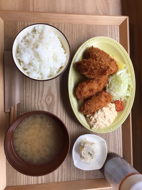 城町食堂>