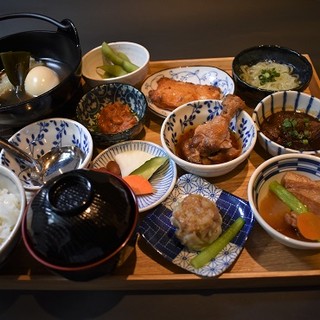 Fukushimaya's new specialty ♪ Azabu Juban's Azabu 10-dish set meal