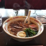 マウンテン - 料理写真:ラーメン(600円)