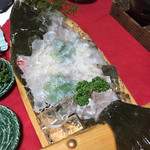 いわない温泉高島旅館 - ヒラメの活き造り