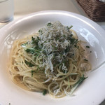 オッティモ・シーフード・ガーデン - シラスと水菜のアーリオオーリオ