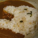 うさぎとぼく - ごはんがうさぎ形になってて、すごくかわいい～お口のところがぷっくりしてるのが好き。ごはんは麦ごはんだね