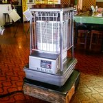 レストランまるほん - ストーブ　冬ver