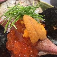 和牛のにぎり 雲丹とこぼれいくら
