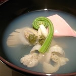 奈良 而今 - めっちゃおっきな蛤！お雛さんやから菱餅に見立てた胡麻豆腐！