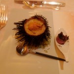 クイーン・アリス 横浜店 - 雲丹と新玉葱のムース・雲丹の牛肉巻き