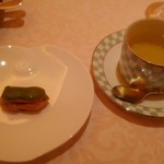 クイーン・アリス - エクレア ハーブティー