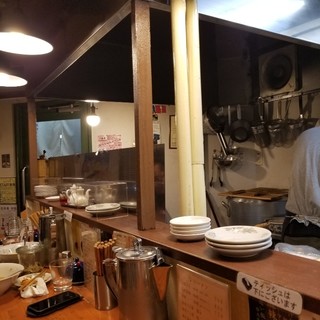 ラーメン・餃子 ハナウタ_2