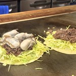 お好み焼 青森 - 普通のカキオコは｢ぼっかけ｣がないから注意！
      コレは特別注文品