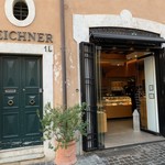 Teichner - サン・ロレンツォ広場でボッテガの隣