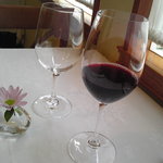 アメリ - グラス赤ワイン、コルビエール、シラー主体にグルナッシュなどをブレンド