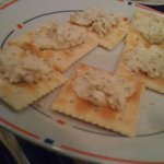 TAPAS桜台 - クラッカーにチーズ