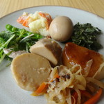 鎌倉オーガニックミール ムスビー - おかず自分盛り